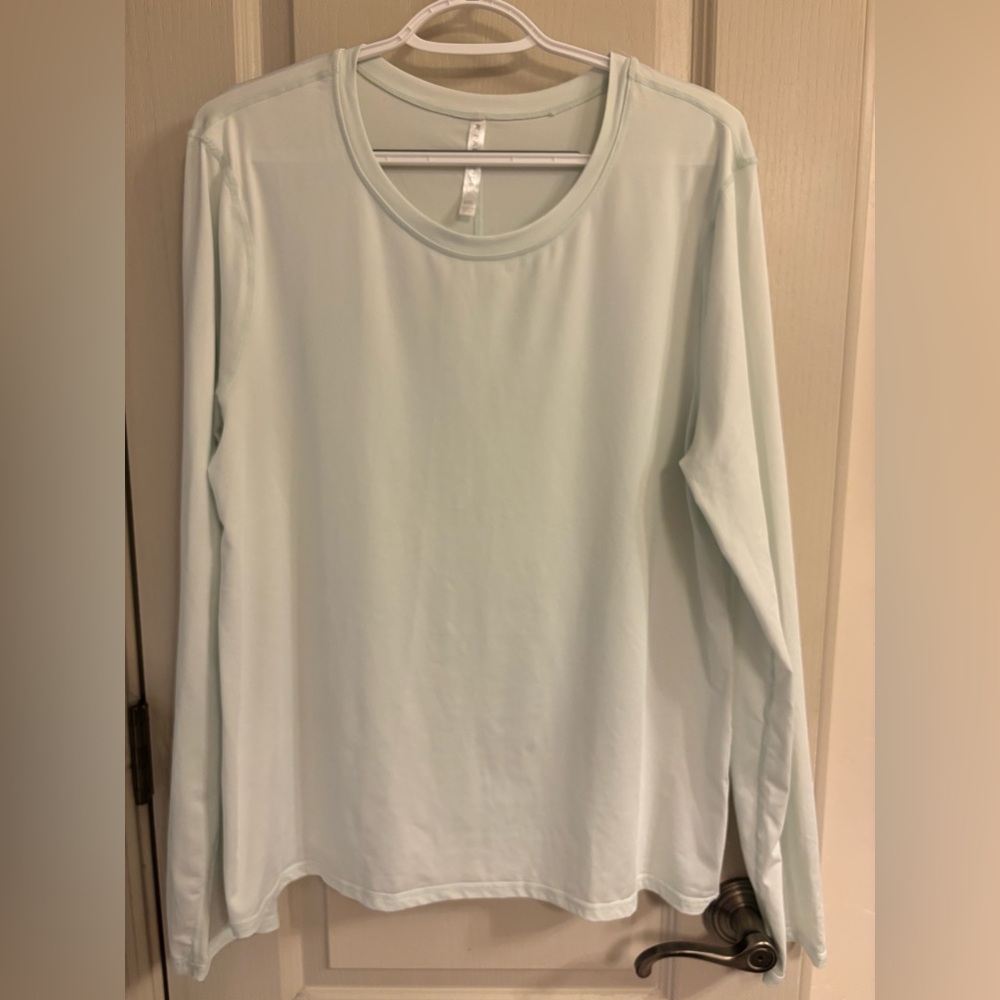Fabletics XXL Light Green Long Sleeve Shirt